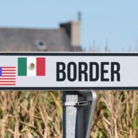 メキシコとアメリカの境界線