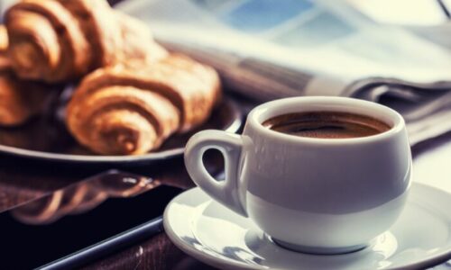 コーヒーとクロワッサン