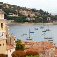 古っぽいフレンチリビエラ